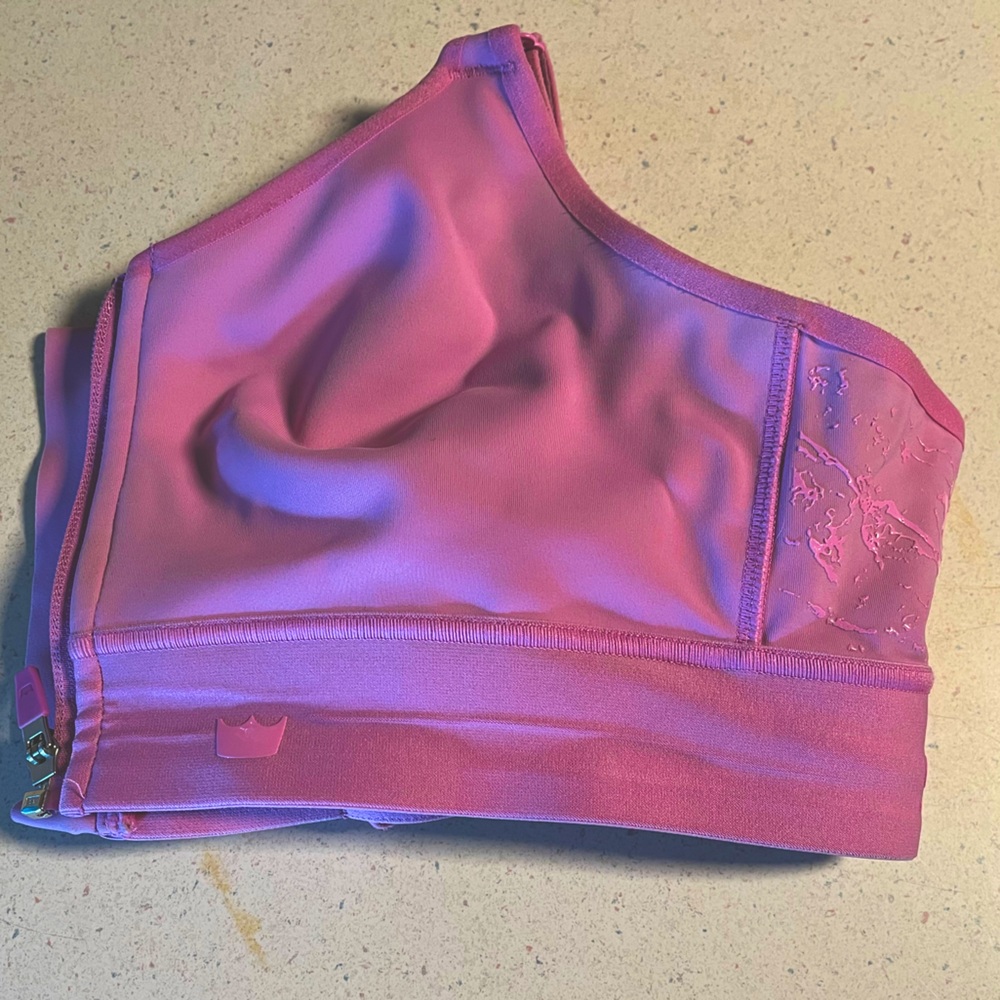 SheFit Flex in retired color Barbie pink!
